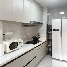 Moderne weiße Melamin -Küchenschränke